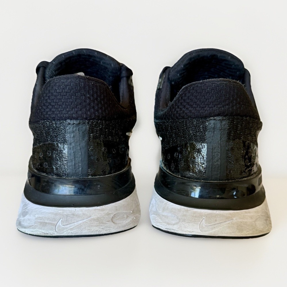 Nike Womens React Infinity Run Flyknit 3 Running Shoe 8.5 Black White DD3024-001 - Picture 5 of 14